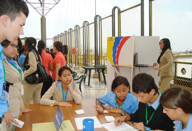instancias de participación jóvenes en Colombia
